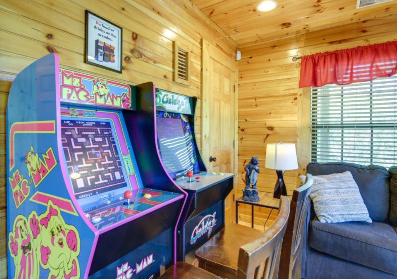 Fabulous Pet-Friendly, Family Cabin With Outdoor Kitchen, Hot Tub, Sauna, Fireplace, Theater Room, Arcade, Pool Table, And Fire Pit Within Minuties Of Dollywood Сев'єрвілл Екстер'єр фото