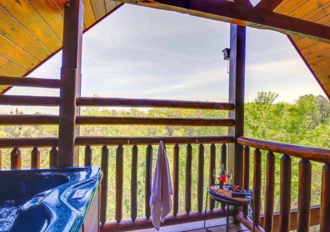 Fabulous Pet-Friendly, Family Cabin With Outdoor Kitchen, Hot Tub, Sauna, Fireplace, Theater Room, Arcade, Pool Table, And Fire Pit Within Minuties Of Dollywood Сев'єрвілл Екстер'єр фото