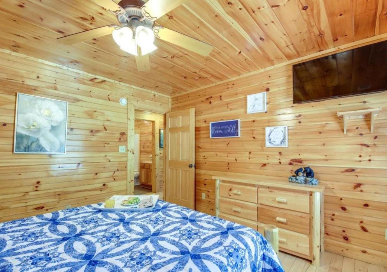 Fabulous Pet-Friendly, Family Cabin With Outdoor Kitchen, Hot Tub, Sauna, Fireplace, Theater Room, Arcade, Pool Table, And Fire Pit Within Minuties Of Dollywood Сев'єрвілл Екстер'єр фото