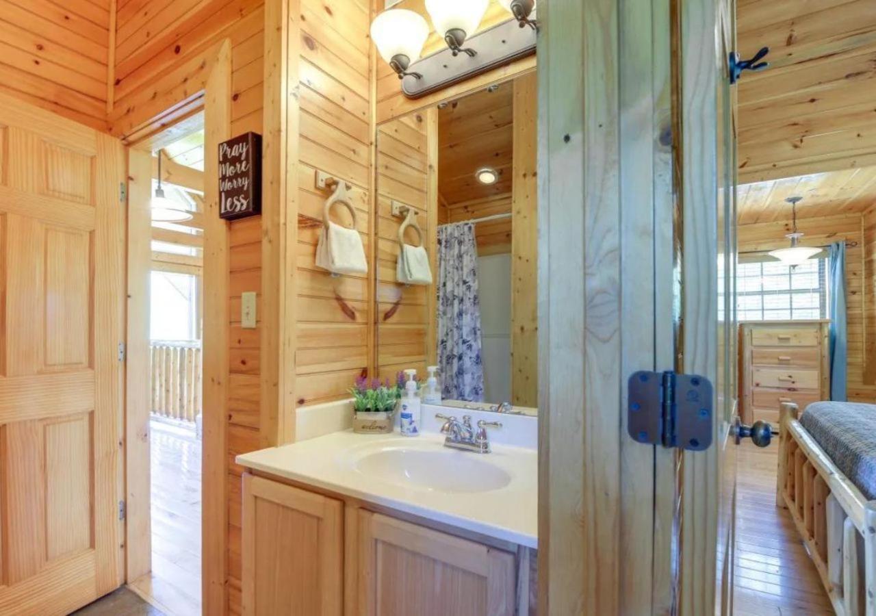 Fabulous Pet-Friendly, Family Cabin With Outdoor Kitchen, Hot Tub, Sauna, Fireplace, Theater Room, Arcade, Pool Table, And Fire Pit Within Minuties Of Dollywood Сев'єрвілл Екстер'єр фото