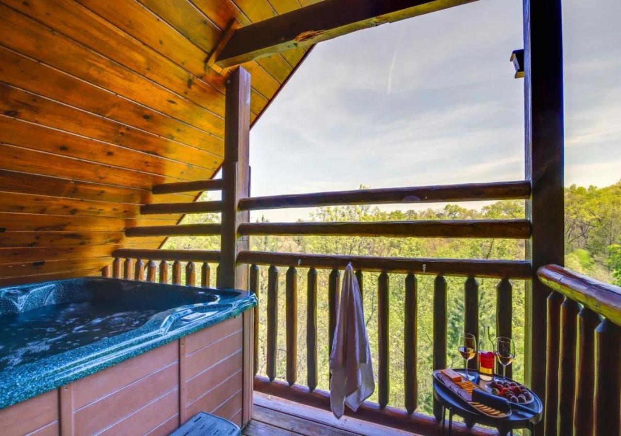 Fabulous Pet-Friendly, Family Cabin With Outdoor Kitchen, Hot Tub, Sauna, Fireplace, Theater Room, Arcade, Pool Table, And Fire Pit Within Minuties Of Dollywood Сев'єрвілл Екстер'єр фото